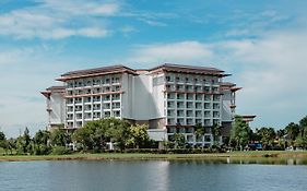 โรงแรมเลอ เมอริเดียน สุวรรณภูมิ กอล์ฟ รีสอร์ท แอนด์ สปา